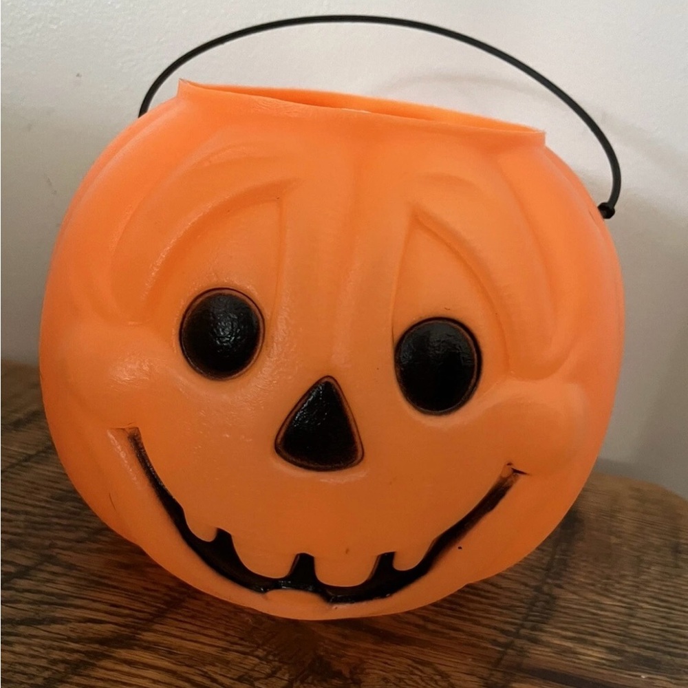 Halloween Candy Bucket Blow Mold Jack O’ Lantern Pumpkin General Foam Plastics